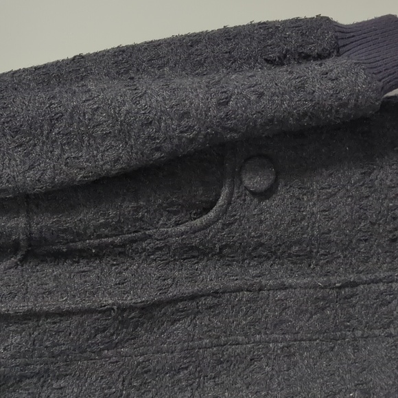 Wool coat with zipper - Picture 2 of 6